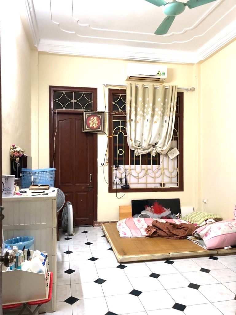 Bán nhà Hồng Mai - diện tích 23.7m2 4 tầng - Ô TÔ ĐỖ CÁCH NHÀ 40 M - giá 8,4 tỷ