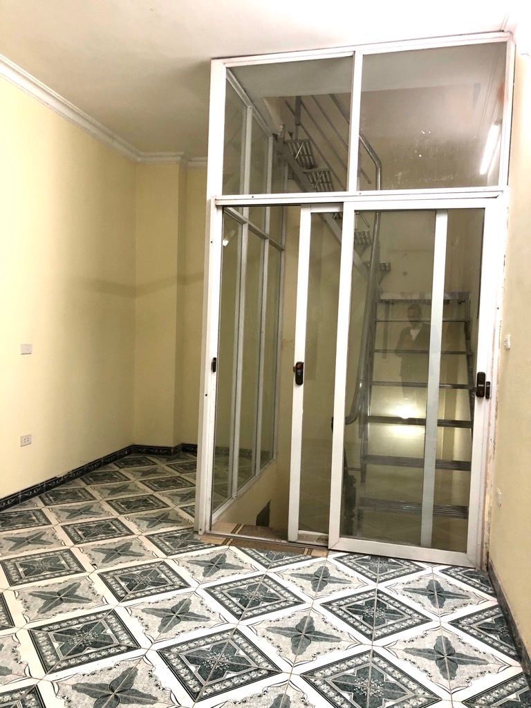 Bán nhà Hồng Mai - diện tích 23.7m2 4 tầng - Ô TÔ ĐỖ CÁCH NHÀ 40 M - giá 8,4 tỷ