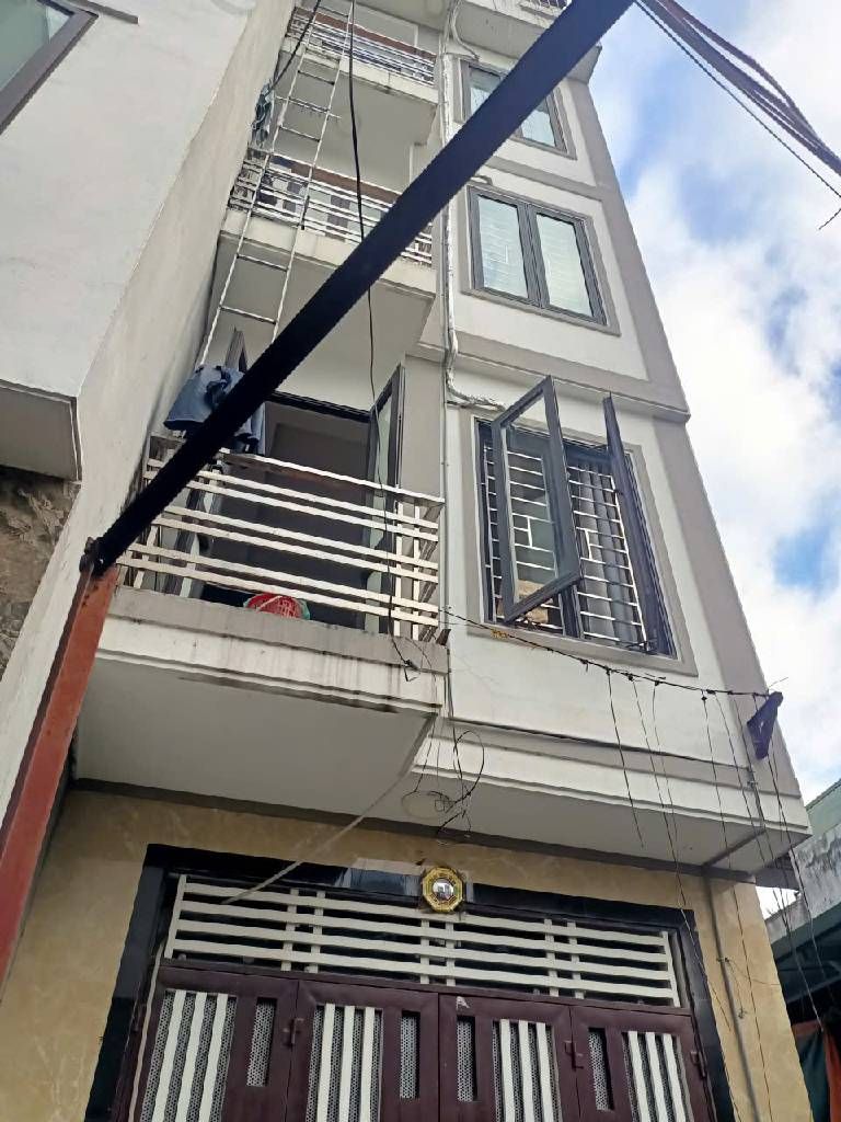 Bán nhà Giáp Nhị - diện tích 39,2m2 5 tầng - Nhà lô góc 2 mặt thoáng - giá 10,5 tỷ