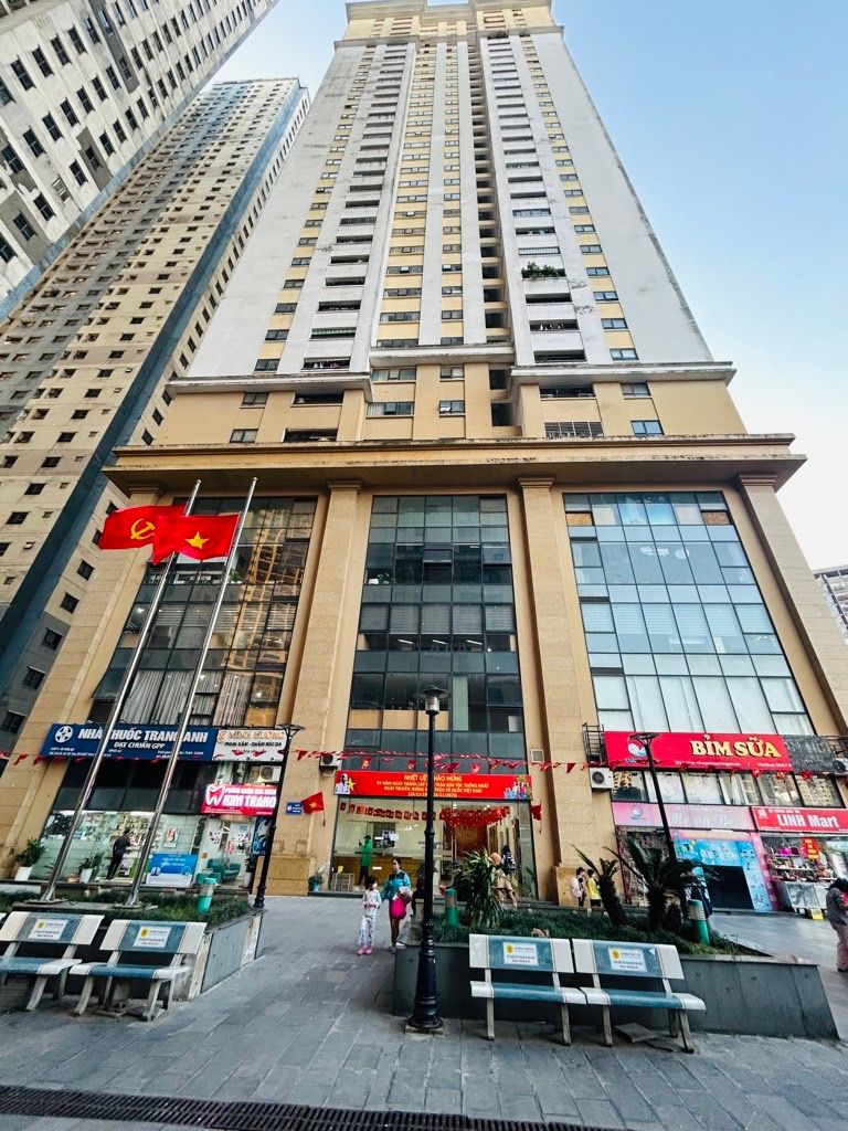 Bán nhà Nguyễn Xiển - diện tích 75m2 5 tầng - có lot để ô tô - giá 6,1 tỷ