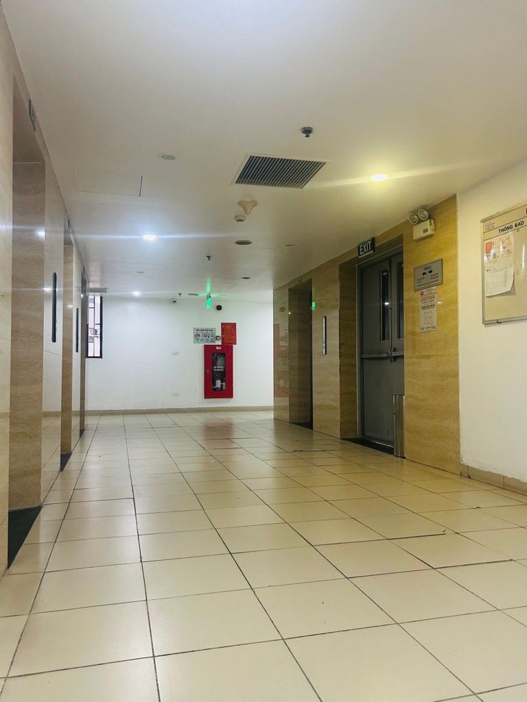 Bán nhà Nguyễn Xiển - diện tích 75m2 5 tầng - có lot để ô tô - giá 6,1 tỷ