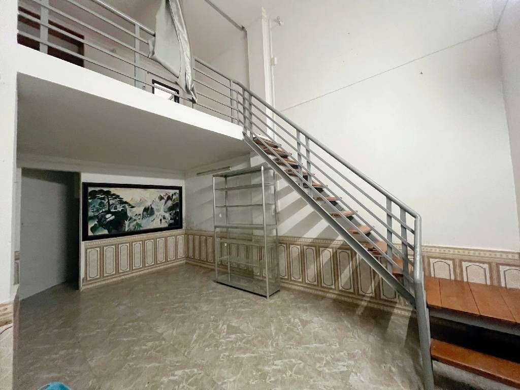 Bán nhà Vũ Hữu - diện tích 25,5m2 3 tầng - Ngõ thông, ô tô tránh - giá 6,6 tỷ