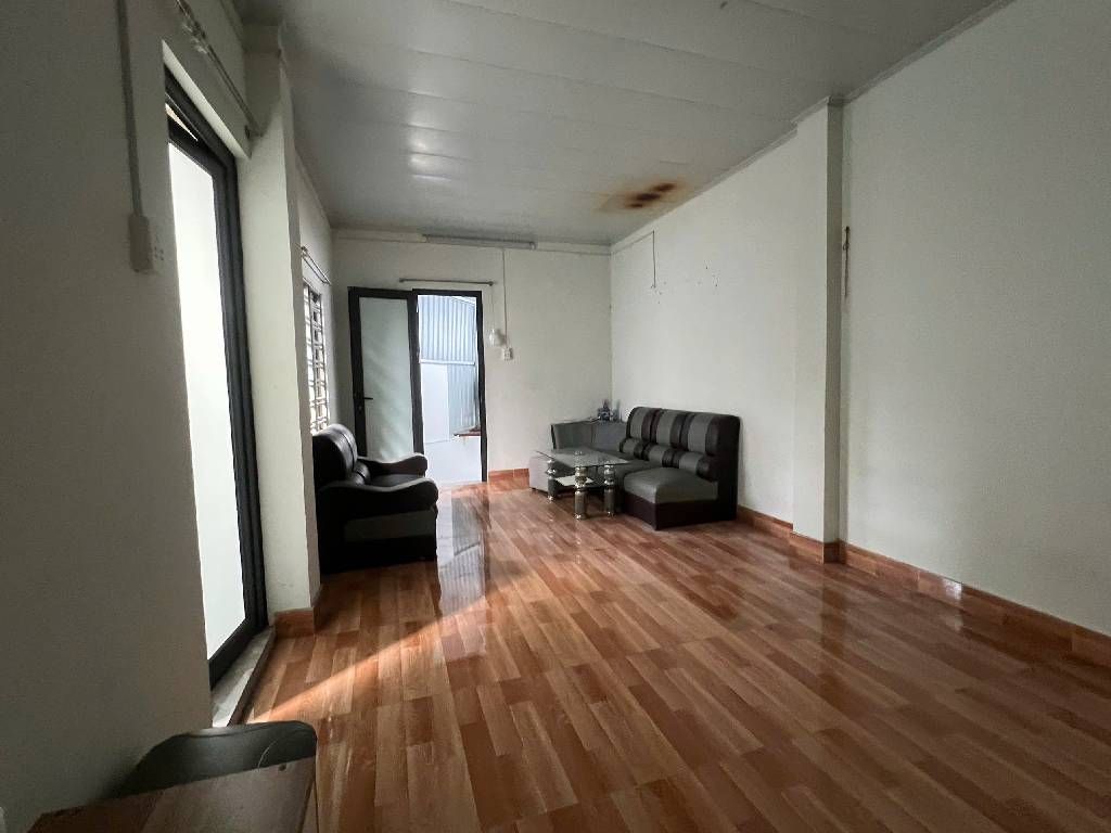 Bán nhà Vũ Hữu - diện tích 25,5m2 3 tầng - Ngõ thông, ô tô tránh - giá 6,6 tỷ