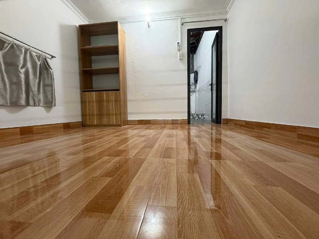 Bán nhà Vũ Hữu - diện tích 25,5m2 3 tầng - Ngõ thông, ô tô tránh - giá 6,6 tỷ