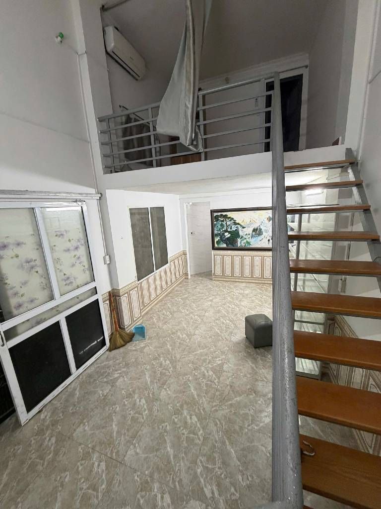 Bán nhà Vũ Hữu - diện tích 25,5m2 3 tầng - Ngõ thông, ô tô tránh - giá 6,6 tỷ