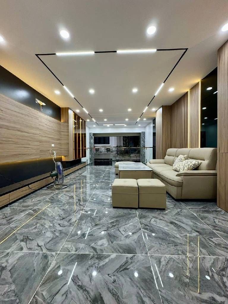 Bán nhà Hoàng Mai - diện tích 50m2 6 tầng - Ô TÔ - giá 19,5 tỷ