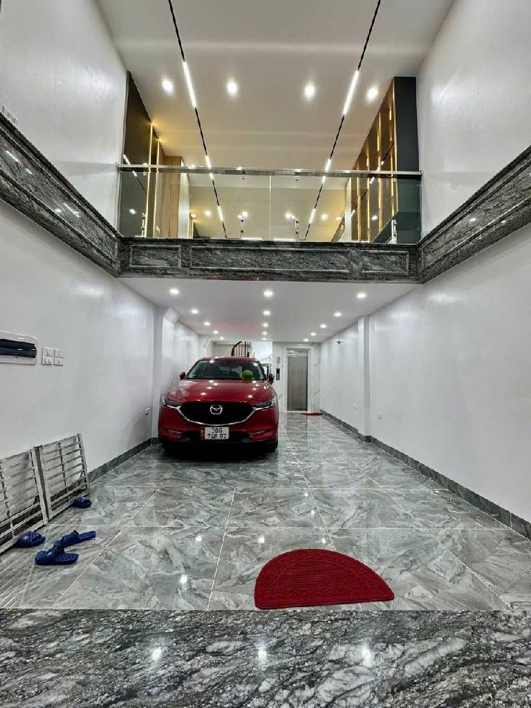 Bán nhà Hoàng Mai - diện tích 50m2 6 tầng - Ô TÔ - giá 19,5 tỷ