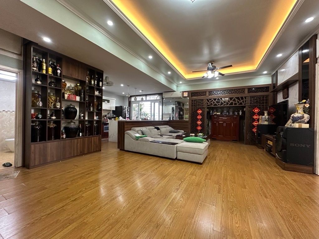 Bán nhà Nguyễn Đức Cảnh - diện tích 130m2 21 tầng - Căn lô góc siêu thoáng - giá 8,6 tỷ