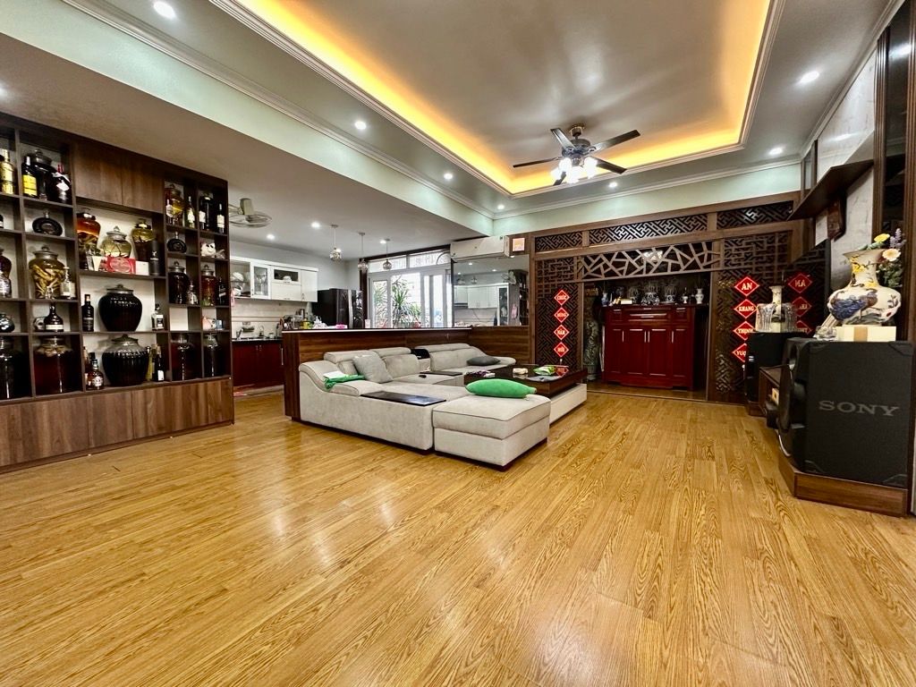 Bán nhà Nguyễn Đức Cảnh - diện tích 130m2 21 tầng - Căn lô góc siêu thoáng - giá 8,6 tỷ