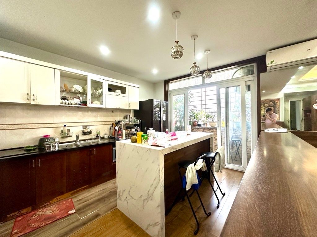 Bán nhà Nguyễn Đức Cảnh - diện tích 130m2 21 tầng - Căn lô góc siêu thoáng - giá 8,6 tỷ