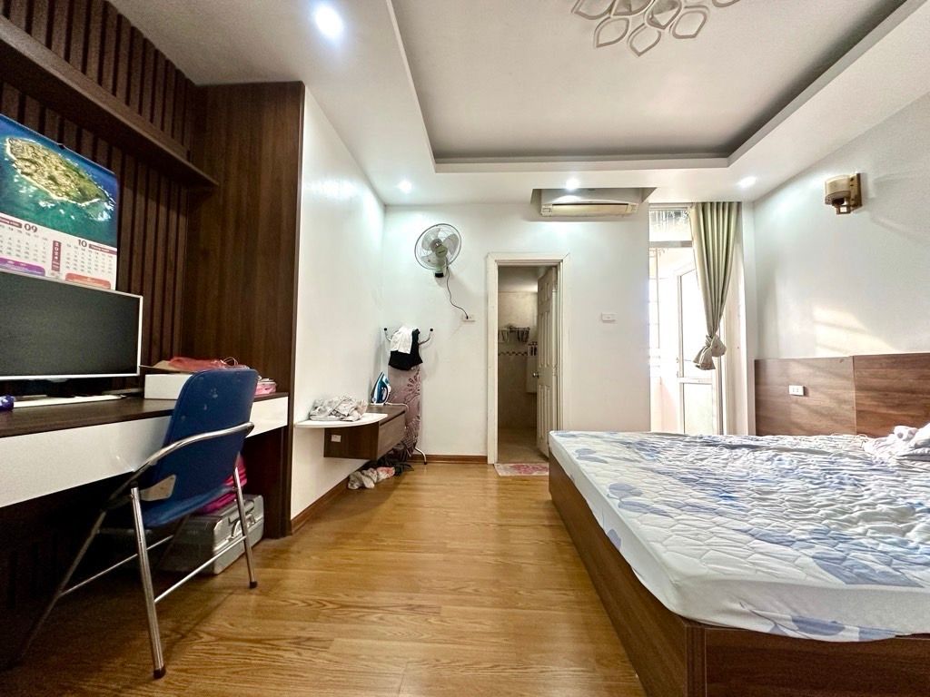 Bán nhà Nguyễn Đức Cảnh - diện tích 130m2 21 tầng - Căn lô góc siêu thoáng - giá 8,6 tỷ