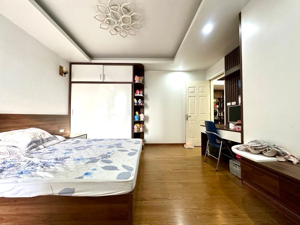 Bán nhà Nguyễn Đức Cảnh - diện tích 130m2 21 tầng - Căn lô góc siêu thoáng - giá 8,6 tỷ