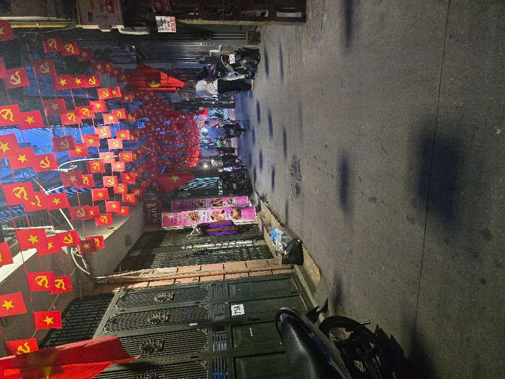 Bán nhà Ngõ Văn Hương - diện tích 44.8m2 4 tầng - Sổ đỏ chính chủ - giá 12 tỷ