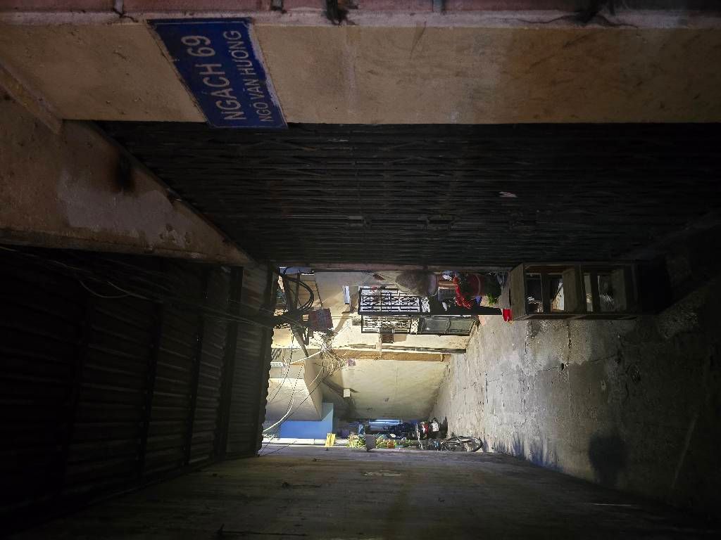 Bán nhà Ngõ Văn Hương - diện tích 44.8m2 4 tầng - Sổ đỏ chính chủ - giá 12 tỷ