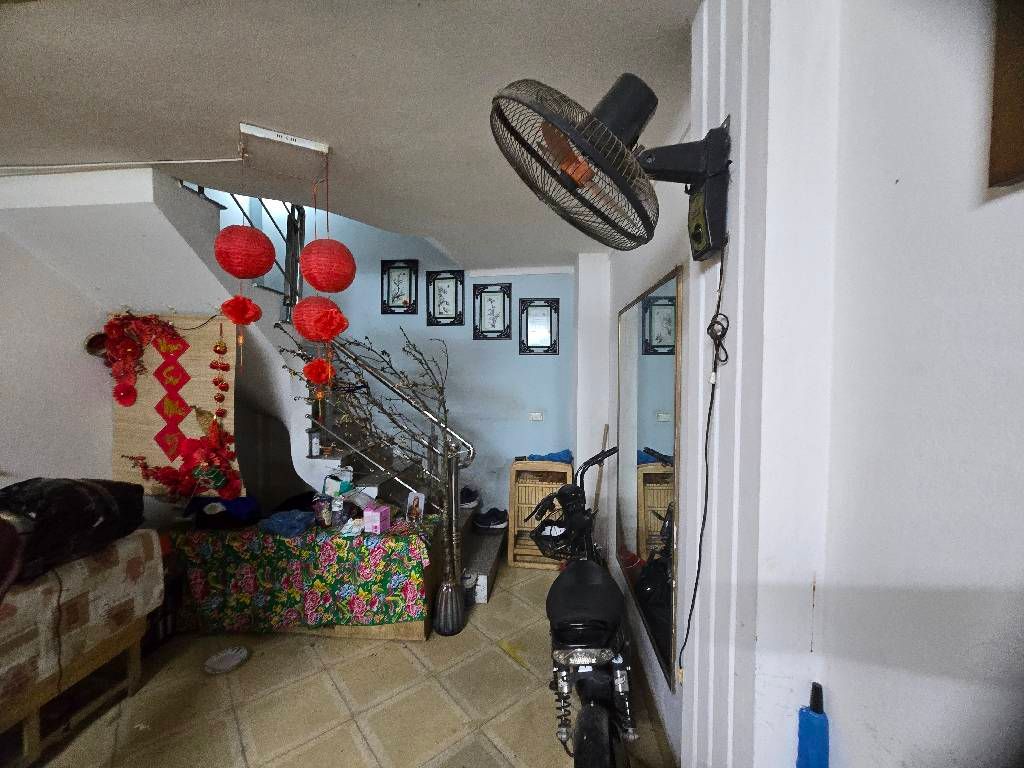 Bán nhà Ngõ Văn Hương - diện tích 44.8m2 4 tầng - Sổ đỏ chính chủ - giá 12 tỷ