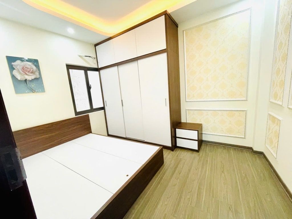 Bán nhà Vũ Tông Phan - diện tích 37,2m2 5 tầng - ngõ nông rộng, phố tiềm năng - giá 10,3 tỷ