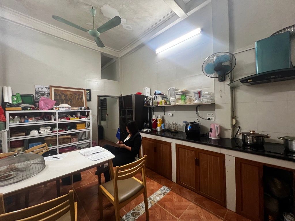 Bán nhà Trương Định - diện tích 48m2 3 tầng - 2 mặt thoáng - giá 10 tỷ