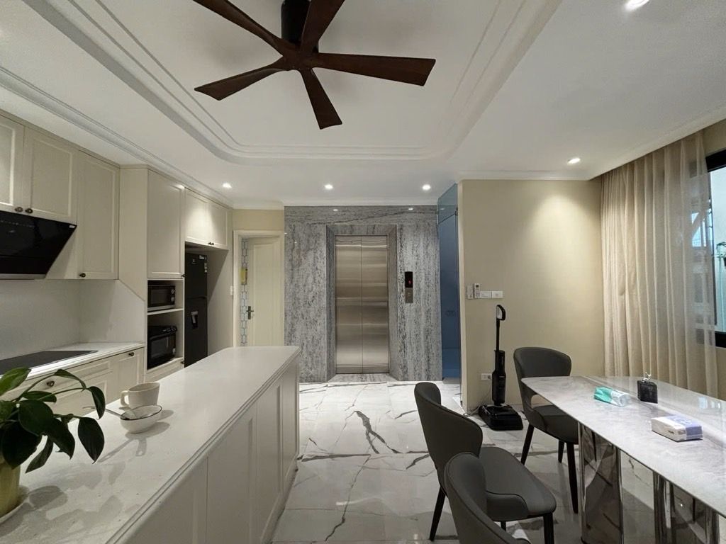 Bán nhà Triệu Việt Vương - diện tích 53m2 6 tầng - SIÊU PHẨM HIẾM CÓ PHỐ VIP TRUNG TÂM HÀ NỘI - HIỆN ĐẠI - giá 22 tỷ