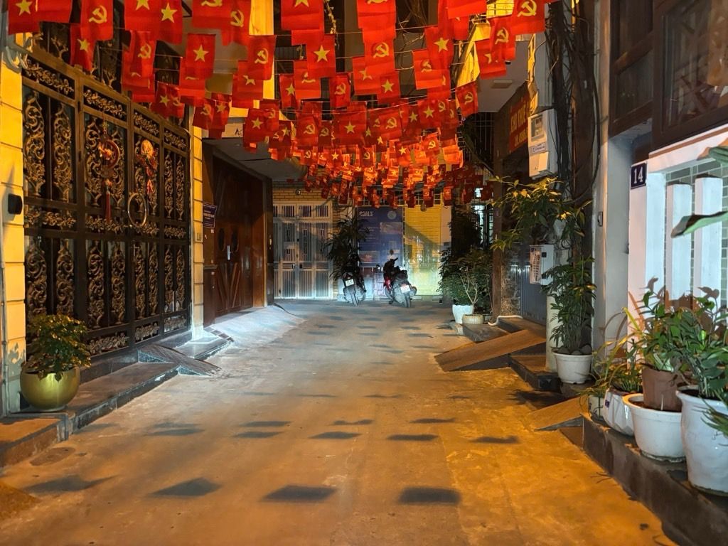 Bán nhà Triệu Việt Vương - diện tích 53m2 6 tầng - SIÊU PHẨM HIẾM CÓ PHỐ VIP TRUNG TÂM HÀ NỘI - HIỆN ĐẠI - giá 22 tỷ