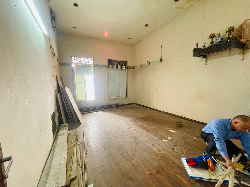 Bán nhà Trần Nhân Tông - diện tích 26m2 1 tầng - Căn hộ tập thể tầng 2 - giá 9,6 tỷ