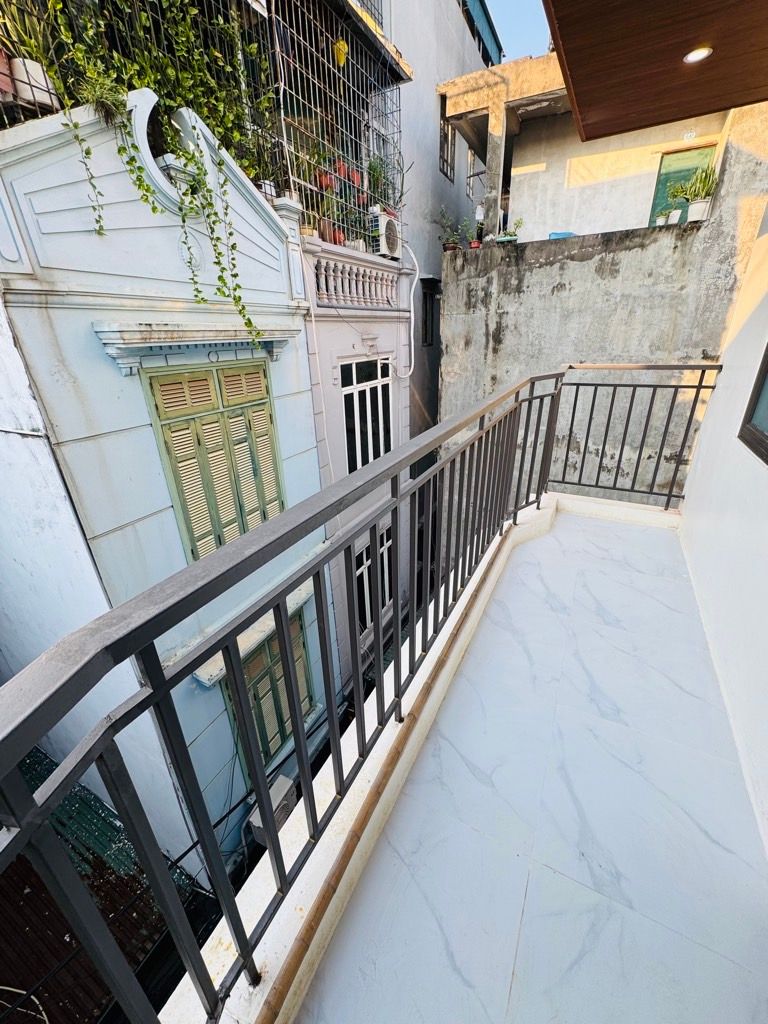 Bán nhà Đê Trần Khát Chân - diện tích 96.3m2 5 tầng - Gà đẻ trứng vàng - giá 19 tỷ