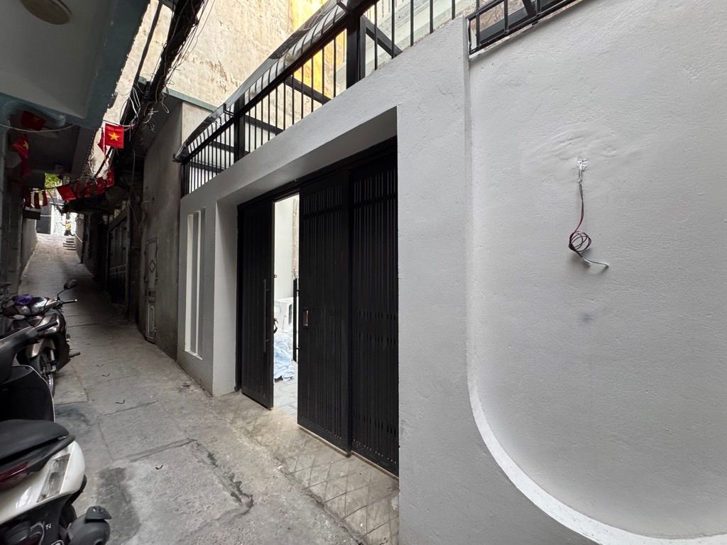 Bán nhà Đê Trần Khát Chân - diện tích 96.3m2 5 tầng - Gà đẻ trứng vàng - giá 19 tỷ