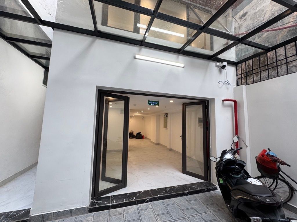 Bán nhà Đê Trần Khát Chân - diện tích 96.3m2 5 tầng - Gà đẻ trứng vàng - giá 19 tỷ