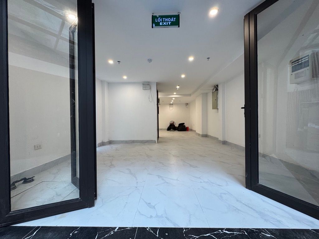 Bán nhà Đê Trần Khát Chân - diện tích 96.3m2 5 tầng - Gà đẻ trứng vàng - giá 19 tỷ