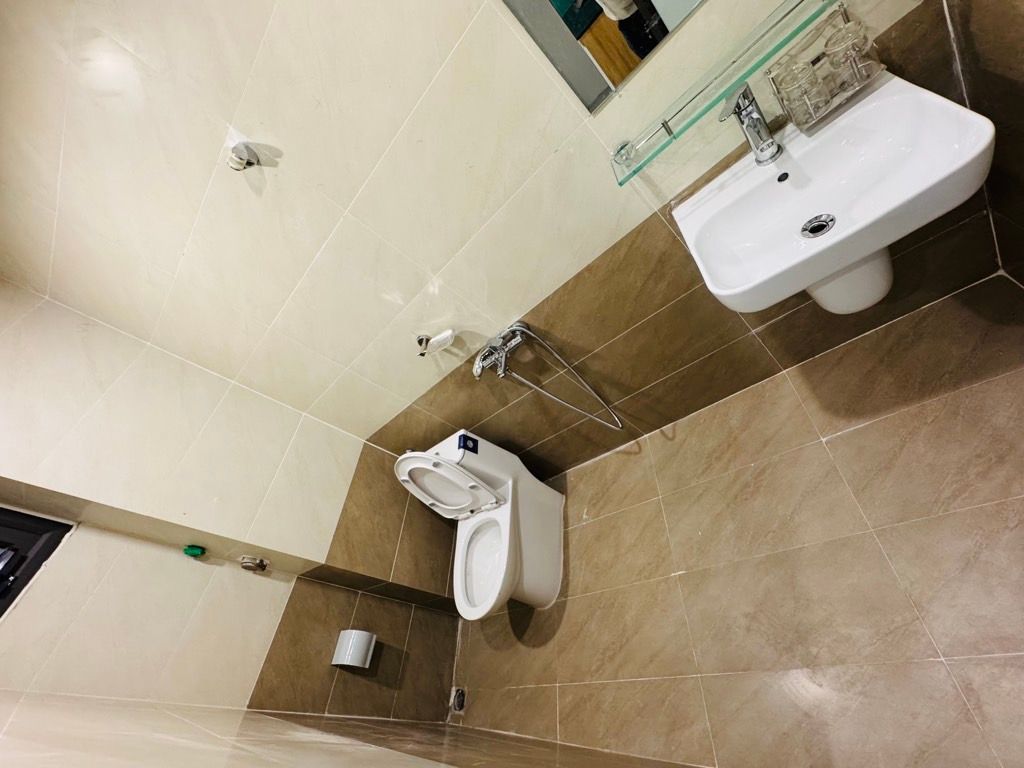 Bán nhà Đê Trần Khát Chân - diện tích 96.3m2 5 tầng - Gà đẻ trứng vàng - giá 19 tỷ