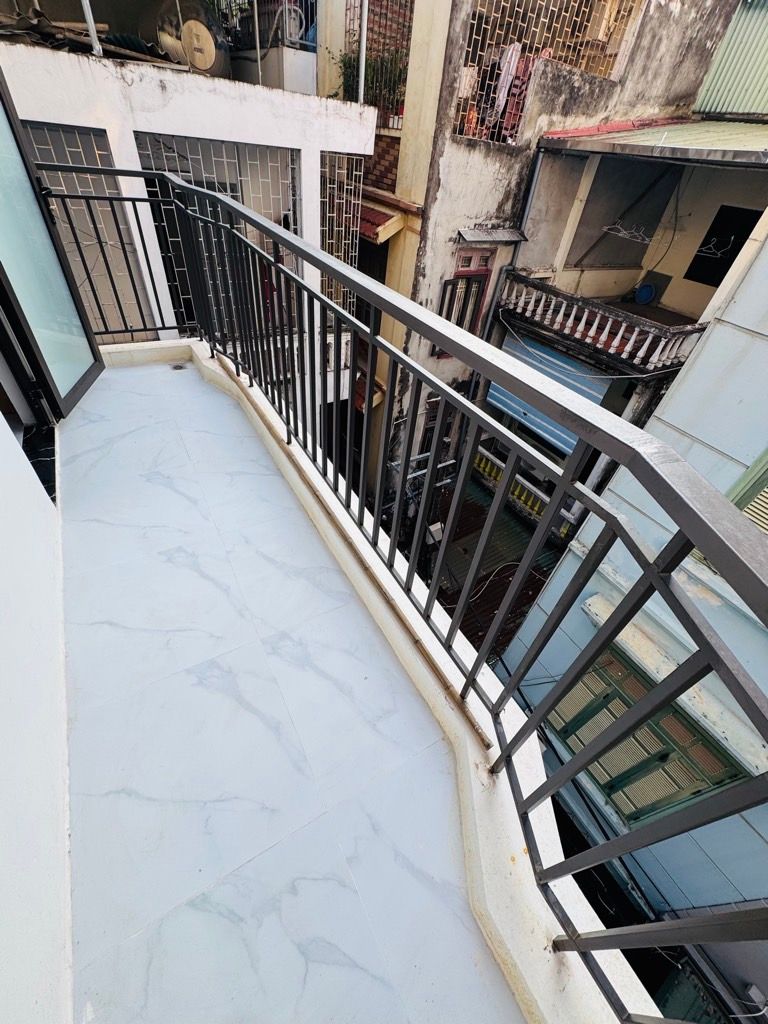 Bán nhà Đê Trần Khát Chân - diện tích 96.3m2 5 tầng - Gà đẻ trứng vàng - giá 19 tỷ