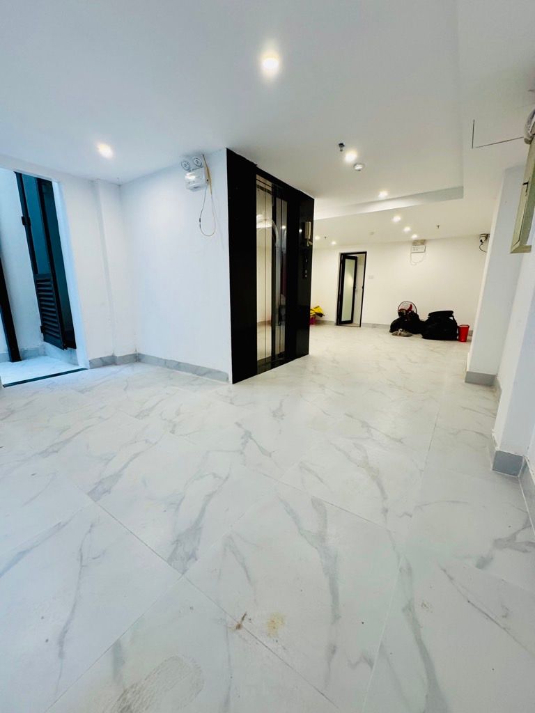 Bán nhà Đê Trần Khát Chân - diện tích 96.3m2 5 tầng - Gà đẻ trứng vàng - giá 19 tỷ