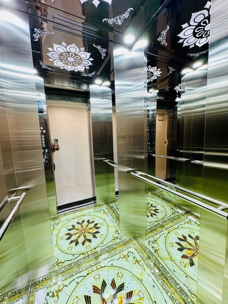 Bán nhà Đê Trần Khát Chân - diện tích 96.3m2 5 tầng - Gà đẻ trứng vàng - giá 19 tỷ