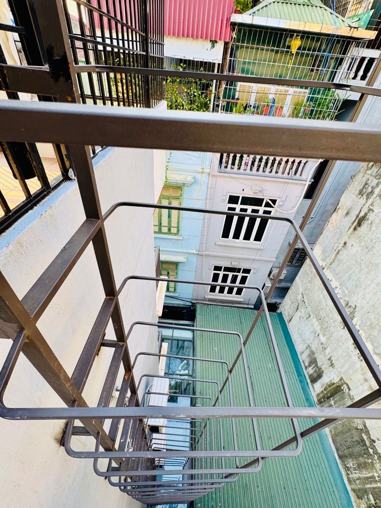 Bán nhà Đê Trần Khát Chân - diện tích 96.3m2 5 tầng - Gà đẻ trứng vàng - giá 19 tỷ