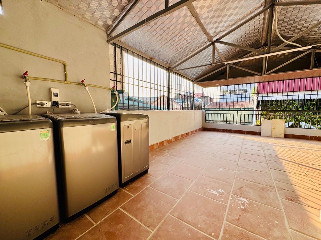 Bán nhà Đê Trần Khát Chân - diện tích 96.3m2 5 tầng - Gà đẻ trứng vàng - giá 19 tỷ