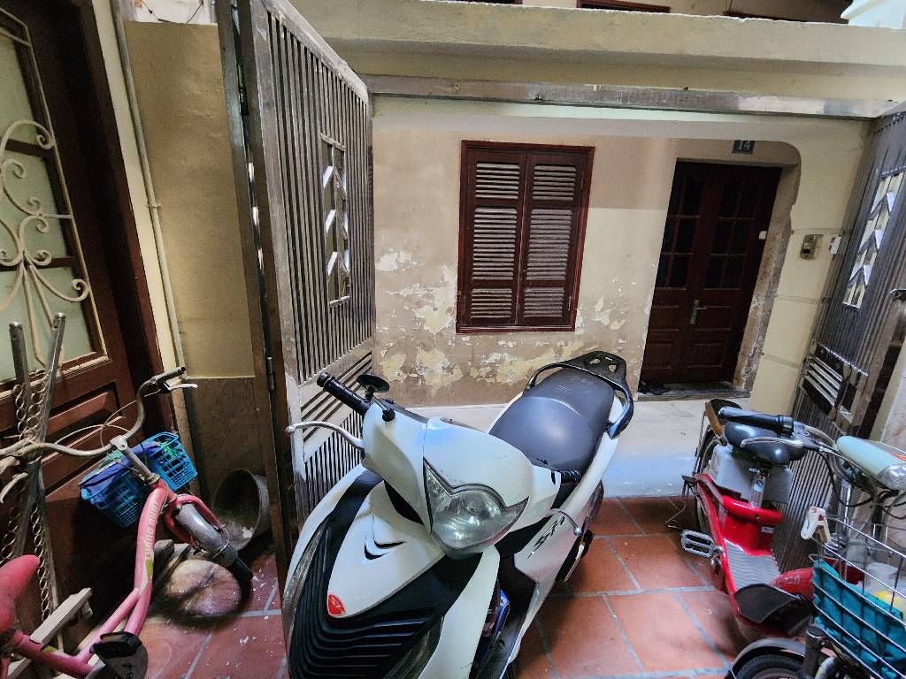 Bán nhà Trương Định - diện tích 52m2 4 tầng - Nhà dân xây - giá 13,9 tỷ