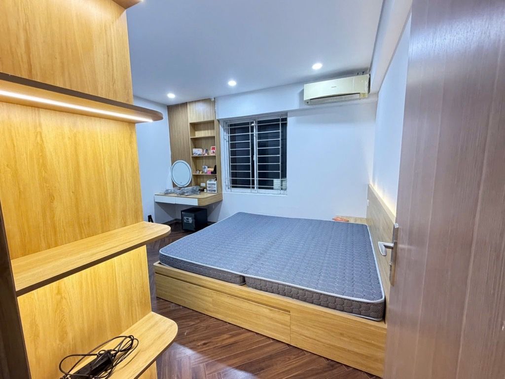 Bán nhà Linh Đàm - diện tích 82m2 1 tầng - Nhà đẹp full nội thất - giá 6,75 tỷ