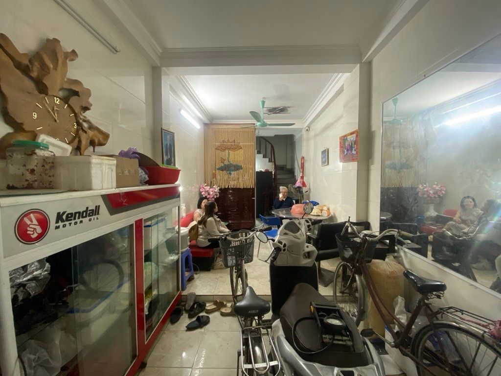 Bán nhà Khuất Duy Tiến - diện tích 25.4m2 6 tầng - Ô tô tránh - giá 7,75 tỷ