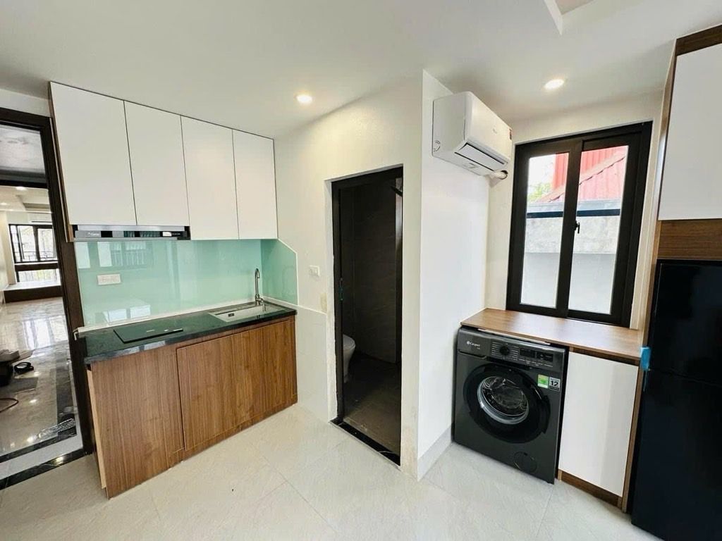 Bán nhà Định Công Thượng - diện tích 50.6m2 7 tầng - Ô Tô vào nhà - giá 13,8 tỷ