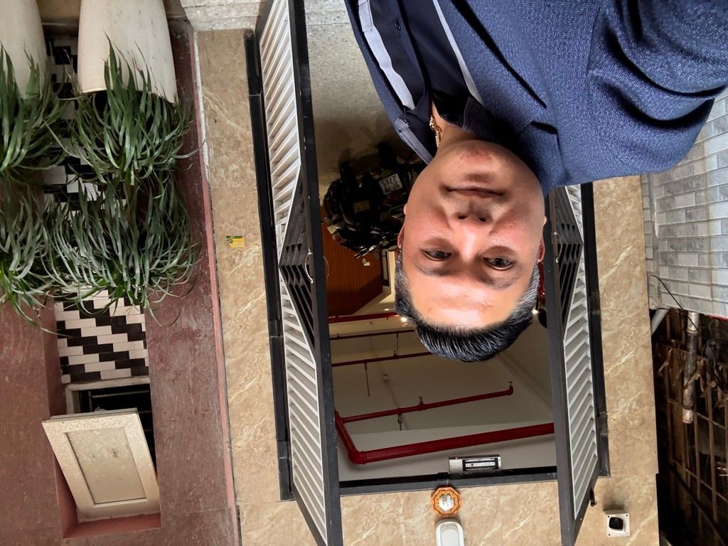 Bán nhà Định Công Thượng - diện tích 50.6m2 7 tầng - Ô Tô vào nhà - giá 13,8 tỷ