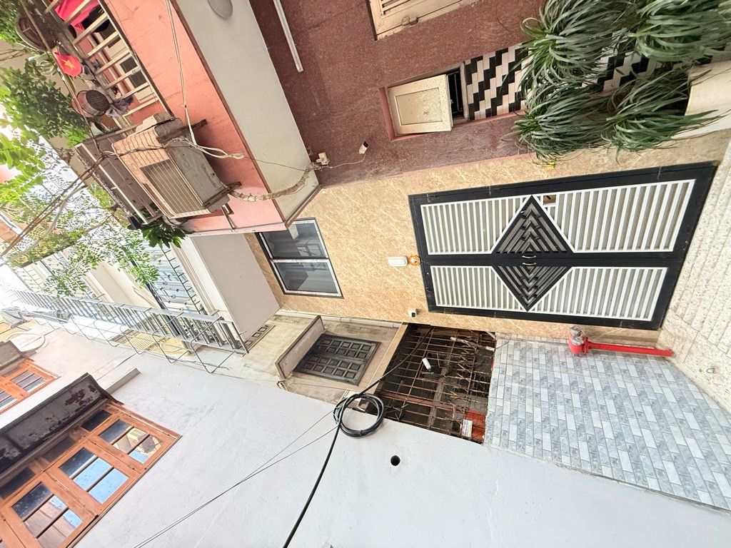 Bán nhà Định Công Thượng - diện tích 50.6m2 7 tầng - Ô Tô vào nhà - giá 13,8 tỷ