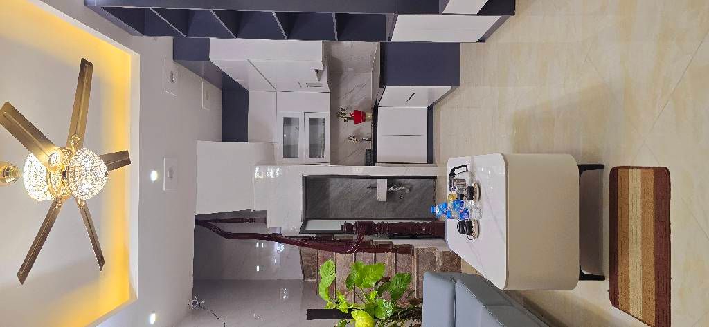 Bán nhà Giáp Bát - diện tích 22,3m2 3 tầng - Nhà sửa mới kính koong long lanh tặng full nội thất - giá 6,4 tỷ