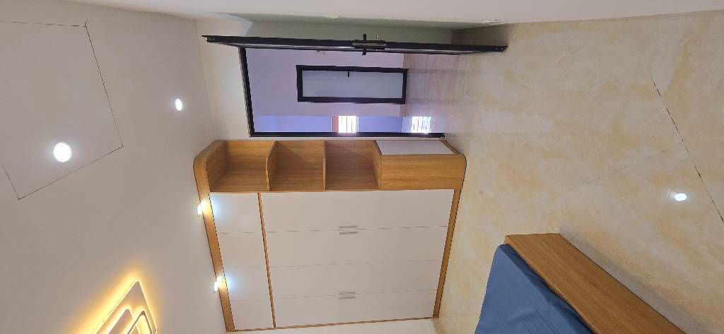 Bán nhà Giáp Bát - diện tích 22,3m2 3 tầng - Nhà sửa mới kính koong long lanh tặng full nội thất - giá 6,4 tỷ