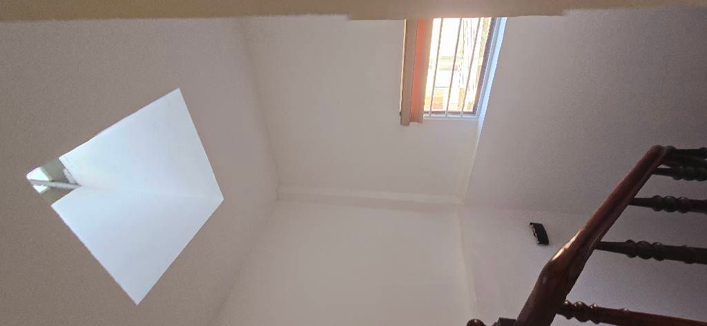 Bán nhà Giáp Bát - diện tích 22,3m2 3 tầng - Nhà sửa mới kính koong long lanh tặng full nội thất - giá 6,4 tỷ