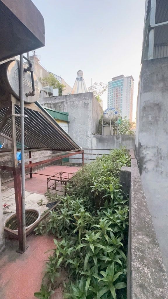 Bán nhà Trường Chinh - diện tích 37,6m2 5 tầng - 1 nhà ra phố - giá 13 tỷ