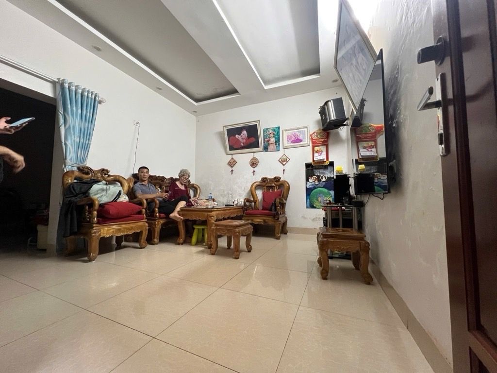 Bán nhà Nguyễn Lương Bằng - diện tích 41m2 3 tầng - Lô góc, cách 60m ra ô tô tránh - giá 9,7 tỷ