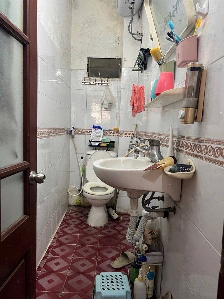 Bán nhà Nguyễn Lương Bằng - diện tích 41m2 3 tầng - Lô góc, cách 60m ra ô tô tránh - giá 9,7 tỷ