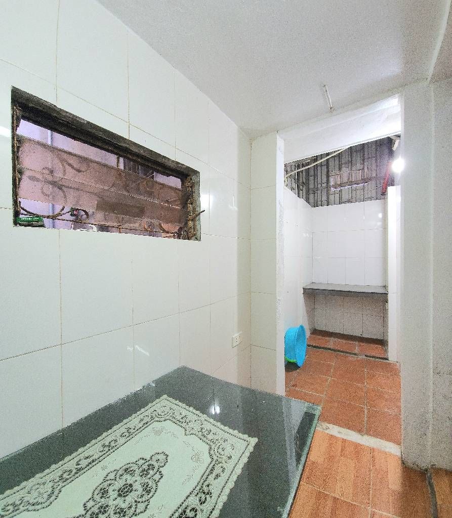 Bán nhà Khương Trung - diện tích 150m2 2 tầng - Ô tô tải đỗ chân cầu thang - giá 5,2 tỷ