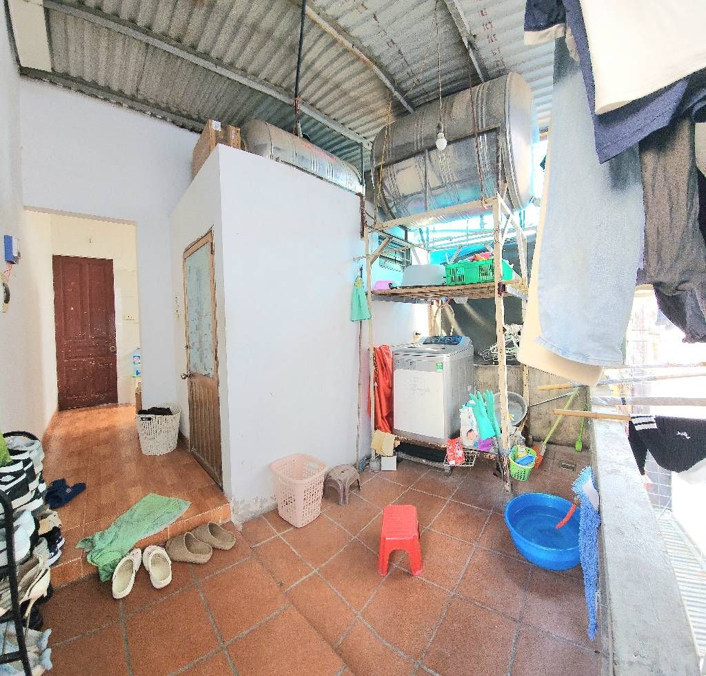 Bán nhà Khương Trung - diện tích 150m2 2 tầng - Ô tô tải đỗ chân cầu thang - giá 5,2 tỷ