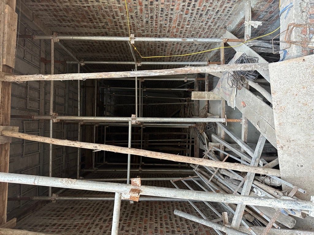 Bán nhà Đông Thiên - diện tích 25m2 5 tầng - nhà đang xây thô - giá 4,98 tỷ