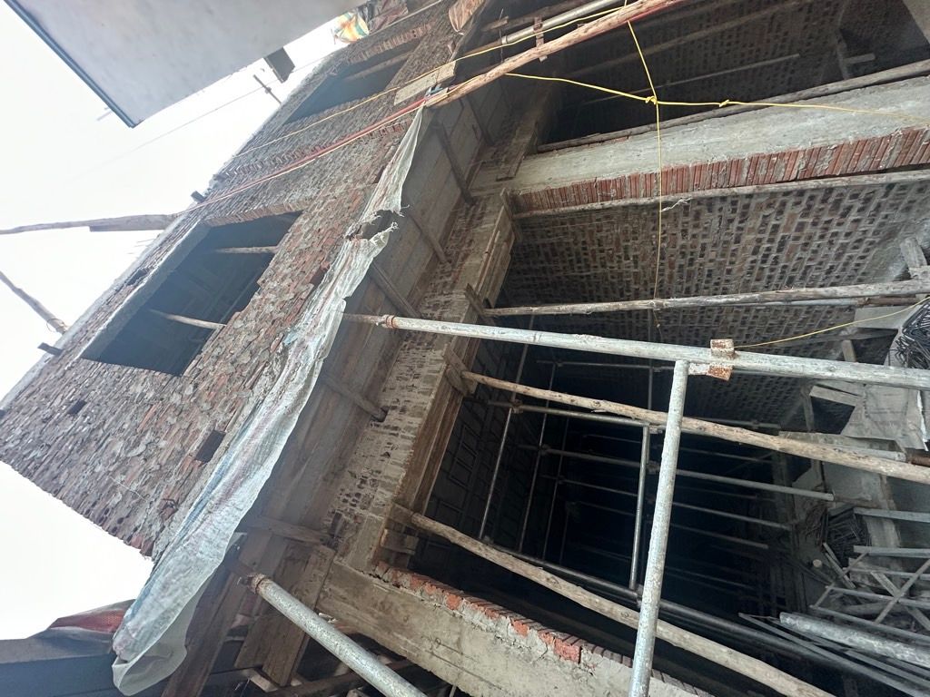 Bán nhà Đông Thiên - diện tích 25m2 5 tầng - nhà đang xây thô - giá 4,98 tỷ